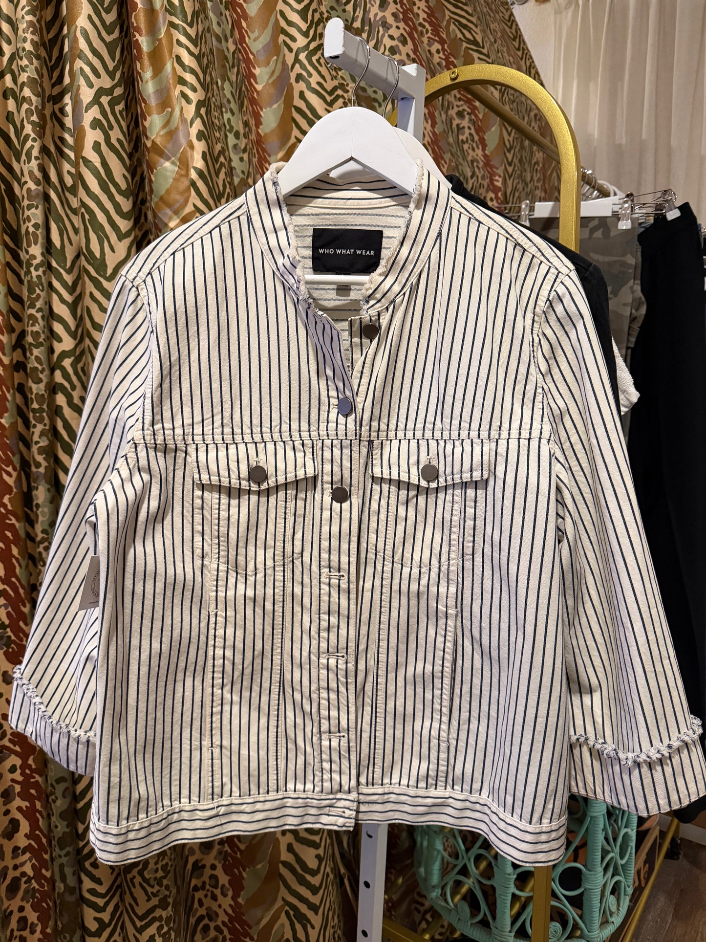 Striped Denim Chambray Jacket Cropped Ivory/Navy