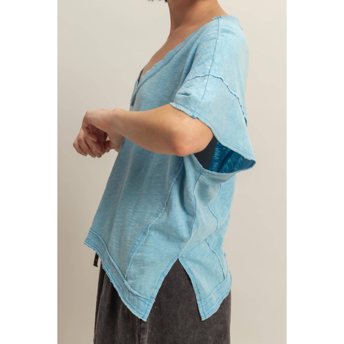 DUSTY INDIGO Raw Edge V Neck Oversized T Shirt