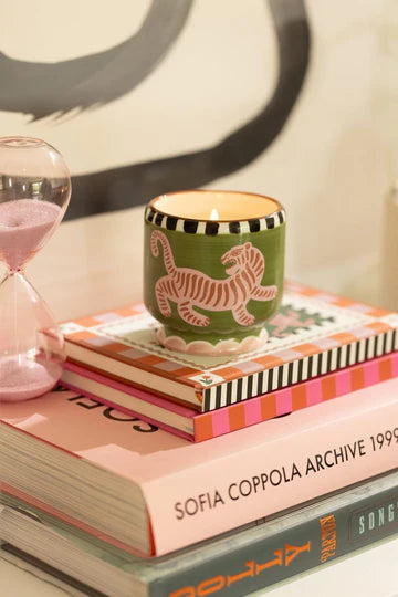 A DOPO Soy Candle BLACK CEDAR TIGER