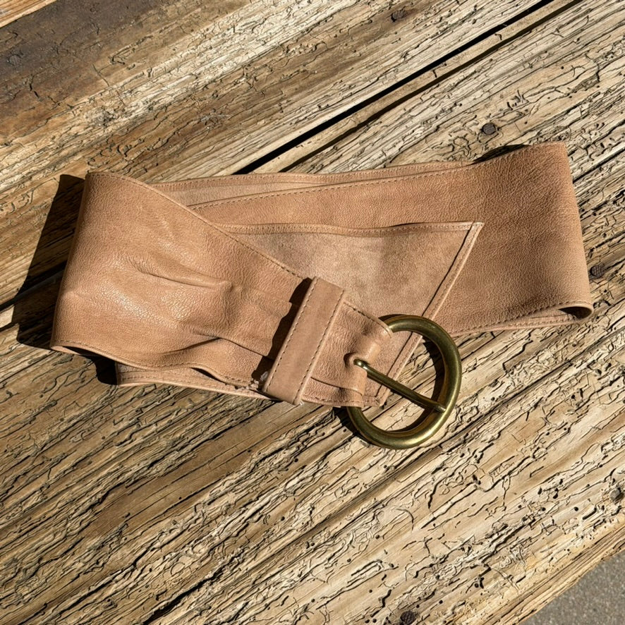 DKNY TAN BELT FROM 80'S BRASS BUCKLE