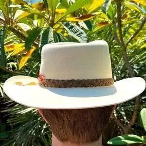 AKUBRA SNOWY RIVER Australian Cream Country Feather Hat, Pure Fur Felt