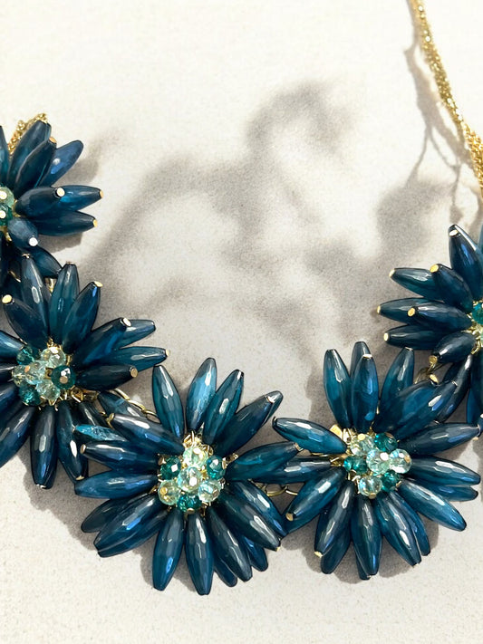 Vintage Jewelry STATEMENT Necklace in Jade Greens