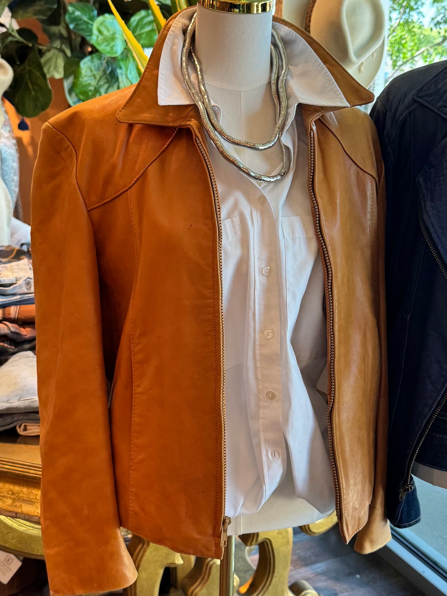 VTG CARMEL LEATHER JACKET MADE IN CA, 40/M