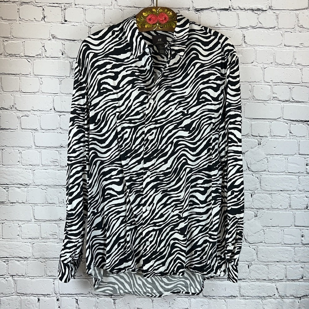H&M Black & White Tiger Stripe PatternTop Blouse Shirt Tunic, Size L