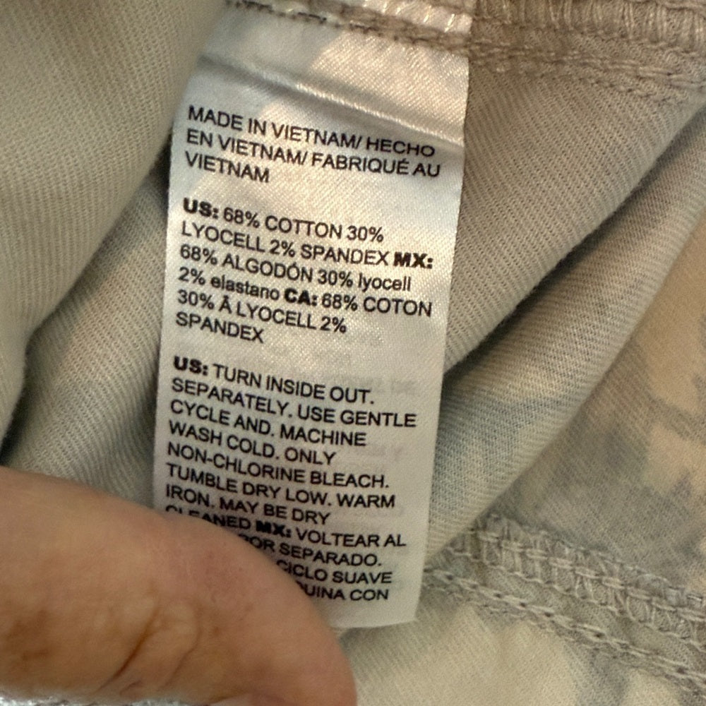 CHICO'S Floral Utility Jacket Gray Cream Button Front Size 0 (US Small)