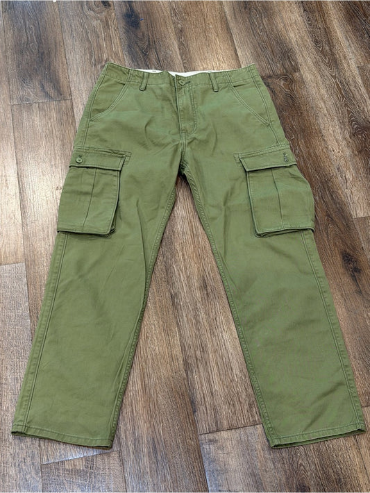LEVI’S Men’s Cargo Pants Olive Green Straight Leg Workwear