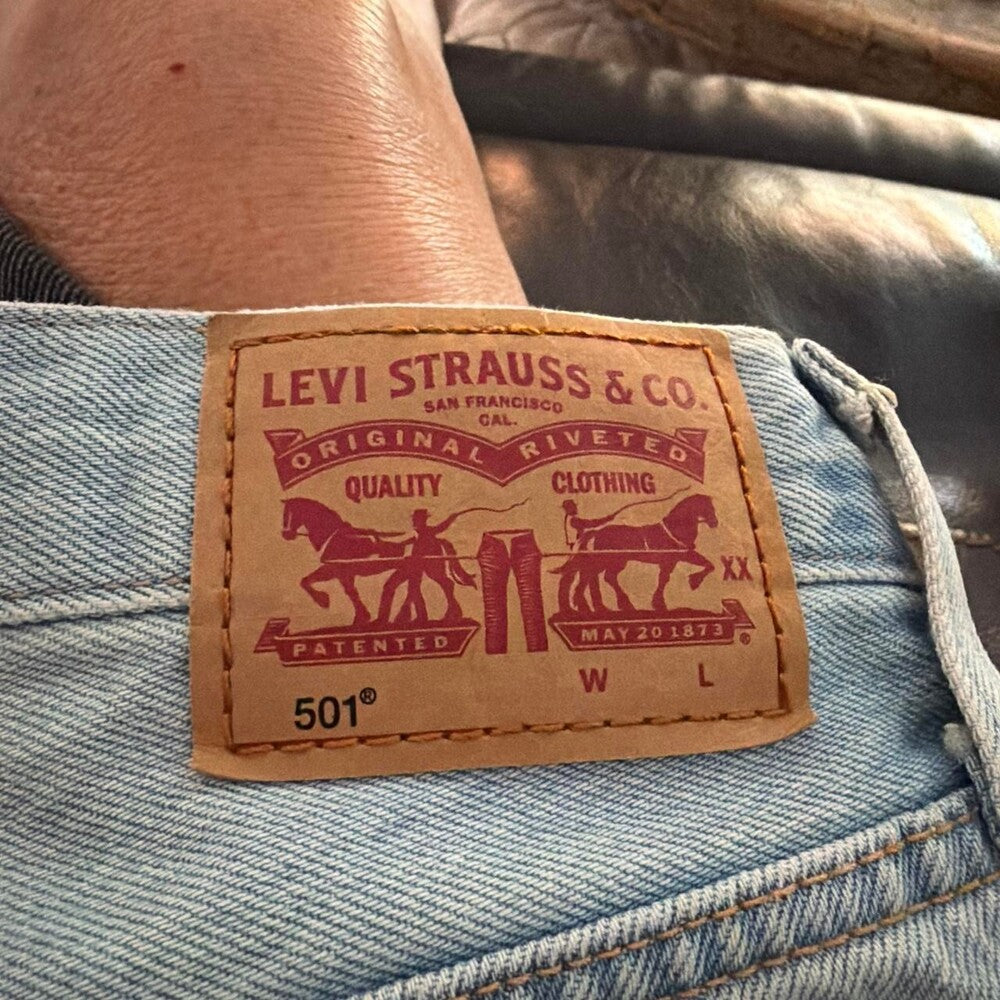LEVI’S 501 Denim Jorts Light Wash Blue Jean Shorts Size 27
