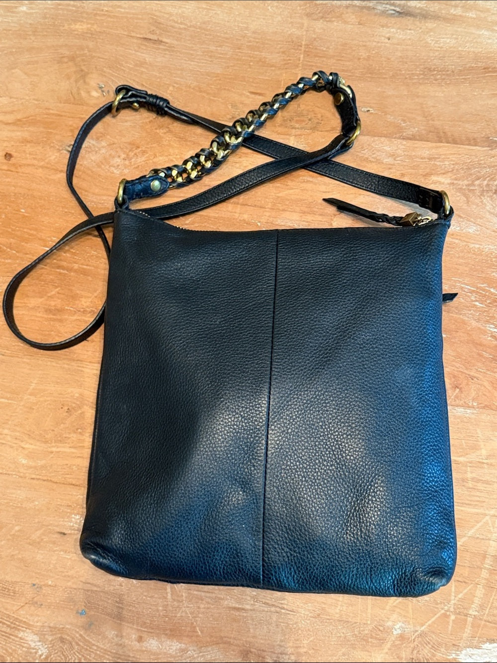 ELLIOTT LUCCA Black Leather GWEN Crossbody Bag Gold Hardware Messenger