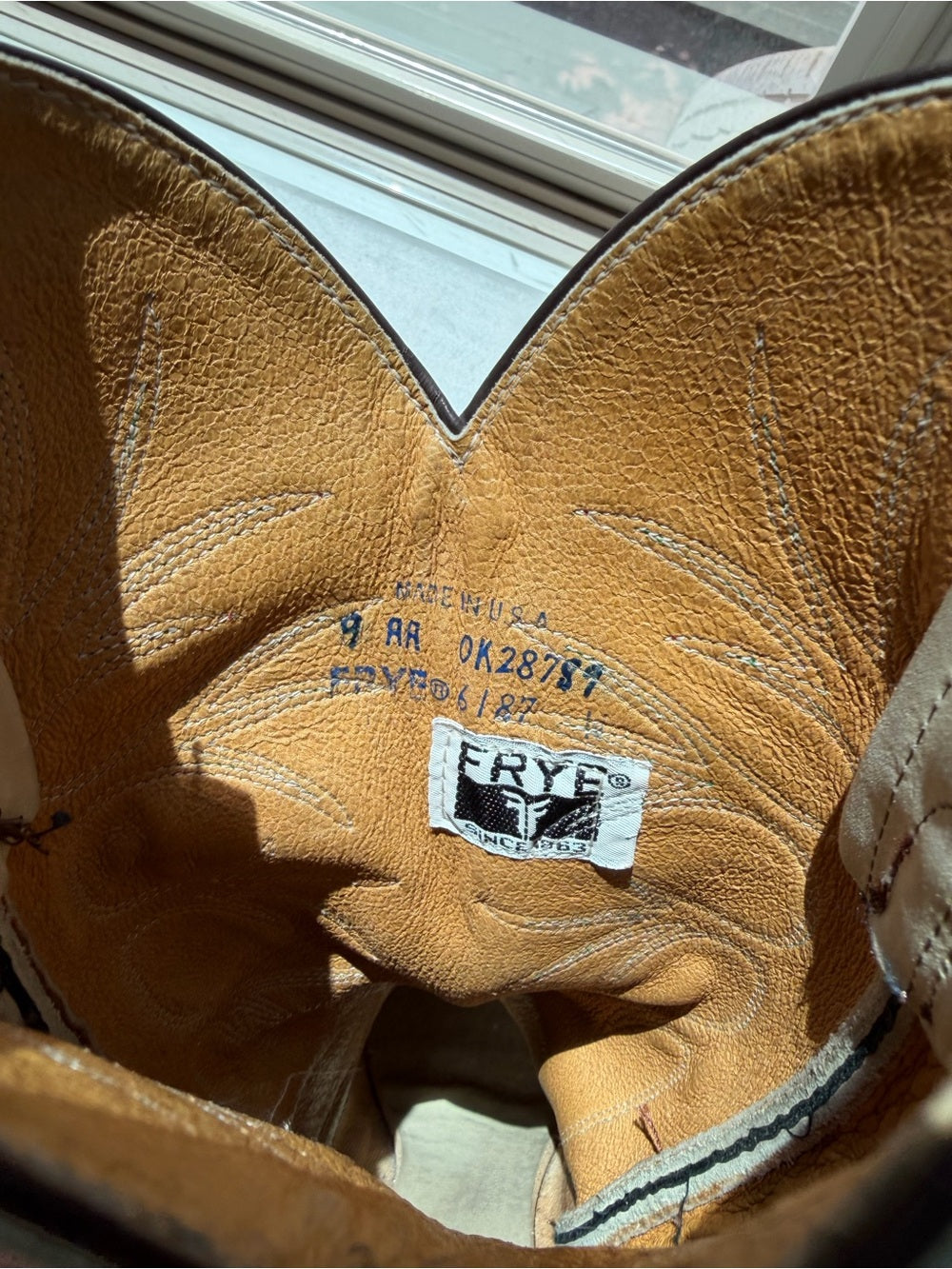 FRYE Vintage Two-Tone Leather Western Boots Tan Cream Cowboy Boots Size 9AA