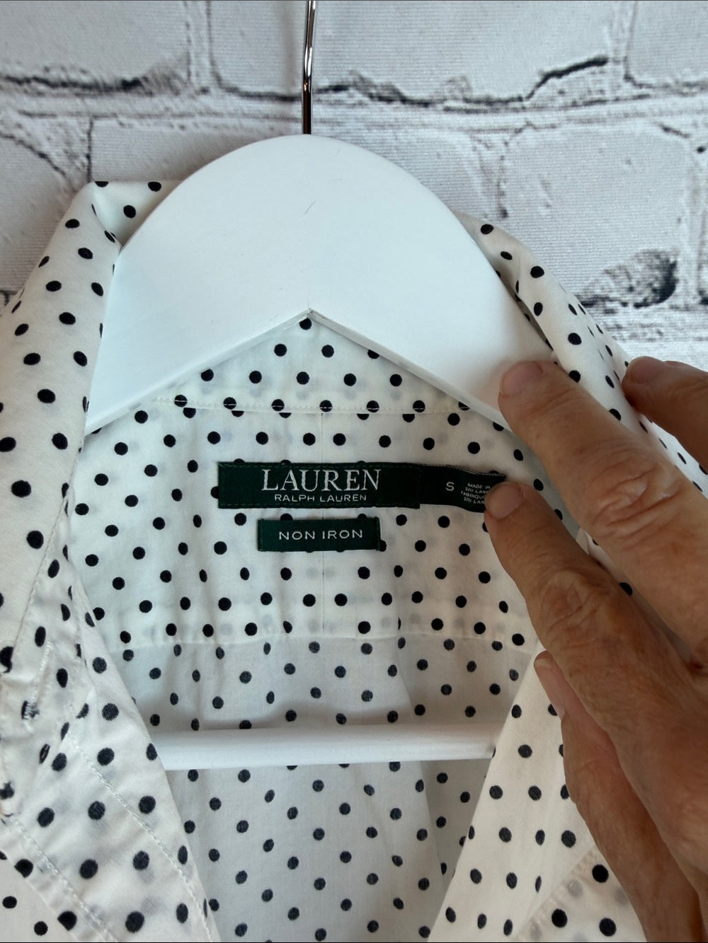 LAUREN RALPH LAUREN No Iron Polka Dot Button Down Shirt Women's Size S