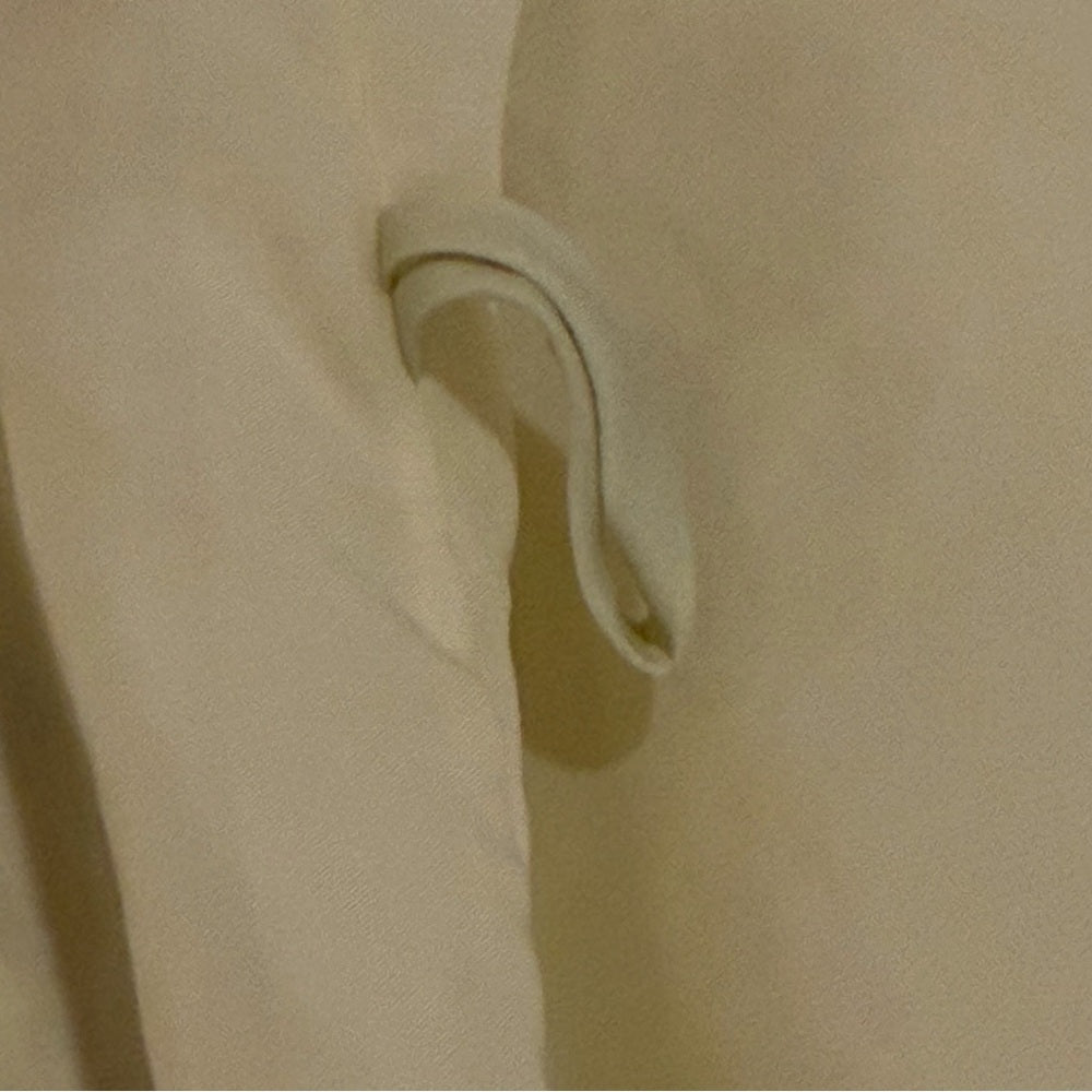VINTAGE Nightgown w/Lace in Pale Yellow M