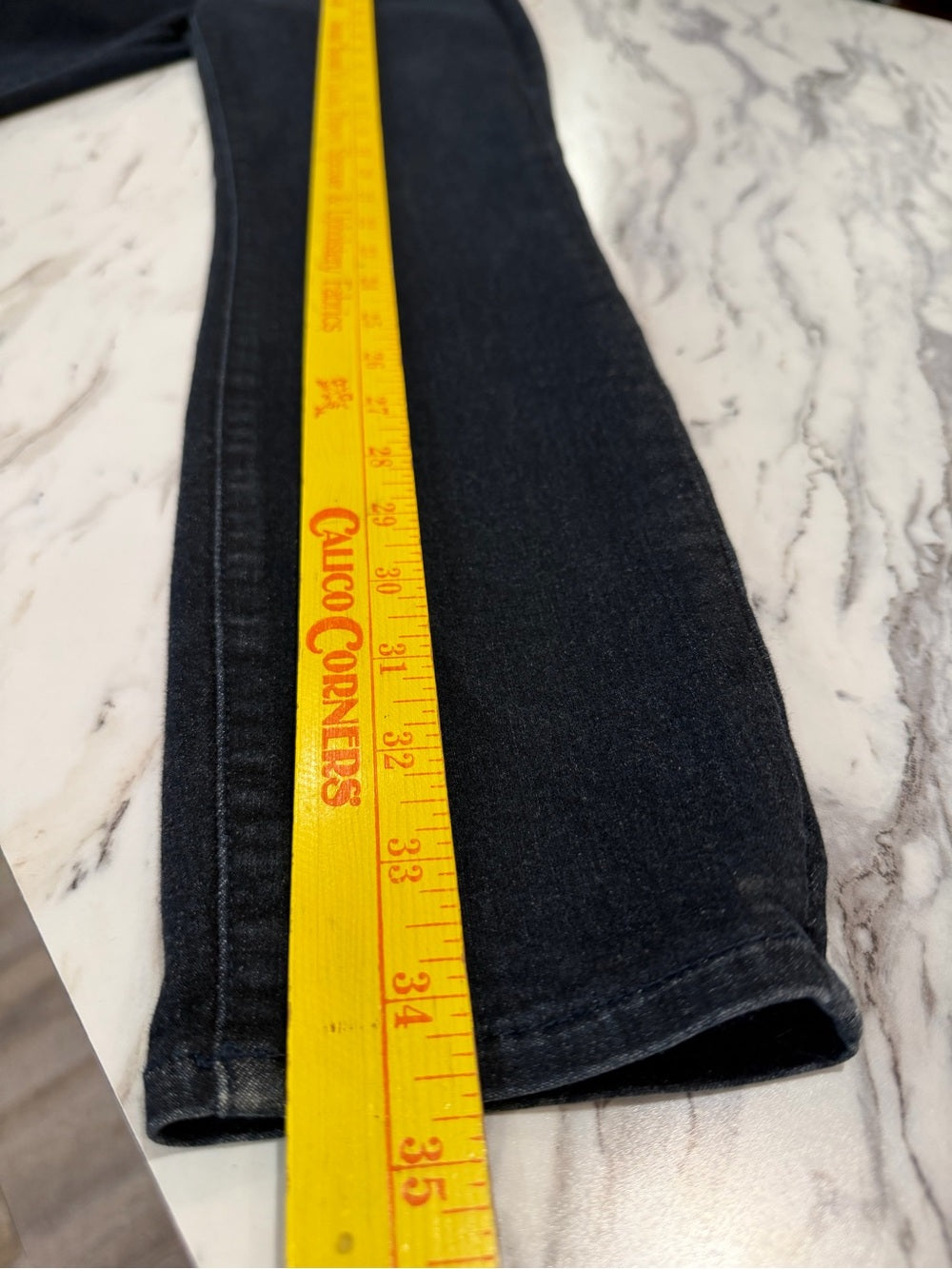 L'AGENCE Margot Black Cropped Skinny Jean 27