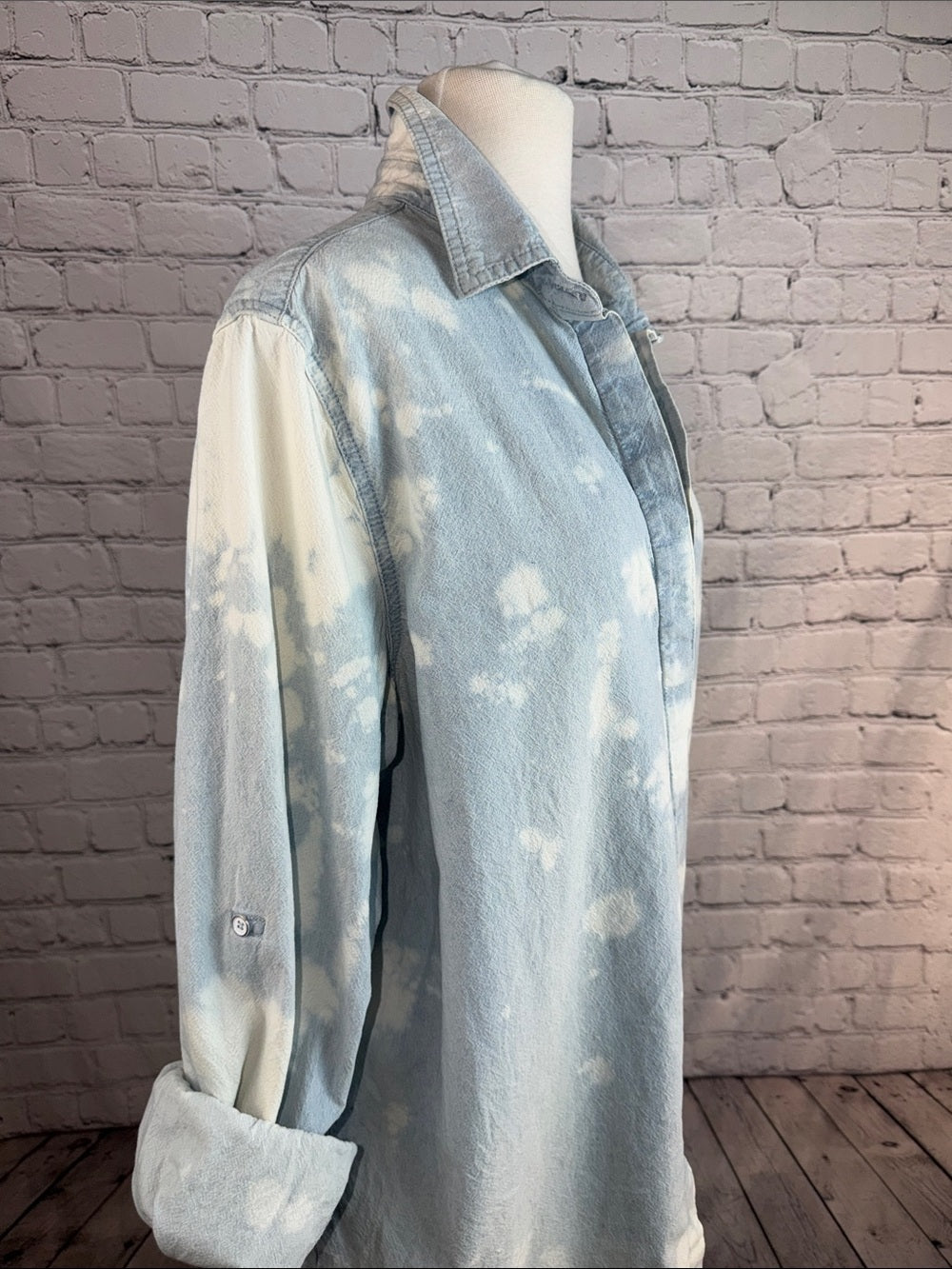 SUNDRY Light Wash Tie-Dye Button-Up Shirt - Cloudy Blue