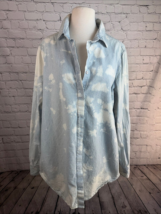 SUNDRY Light Wash Tie-Dye Button-Up Shirt - Cloudy Blue