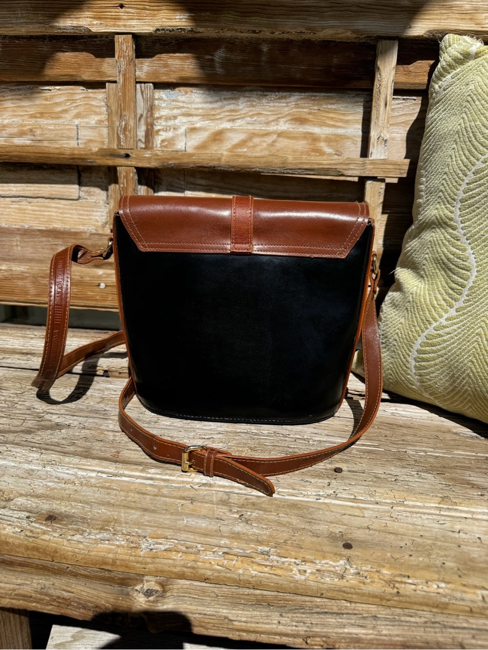 MODA ITALIANA Black & Brown Leather Messenger Bag