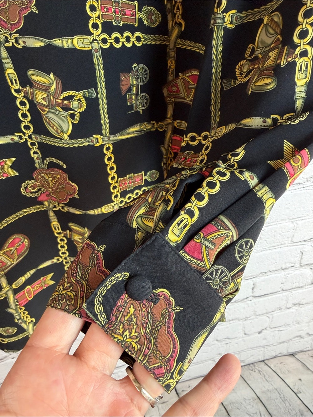 TESS Vintage Black Gold Chain Medallion Print Blouse Button Up M