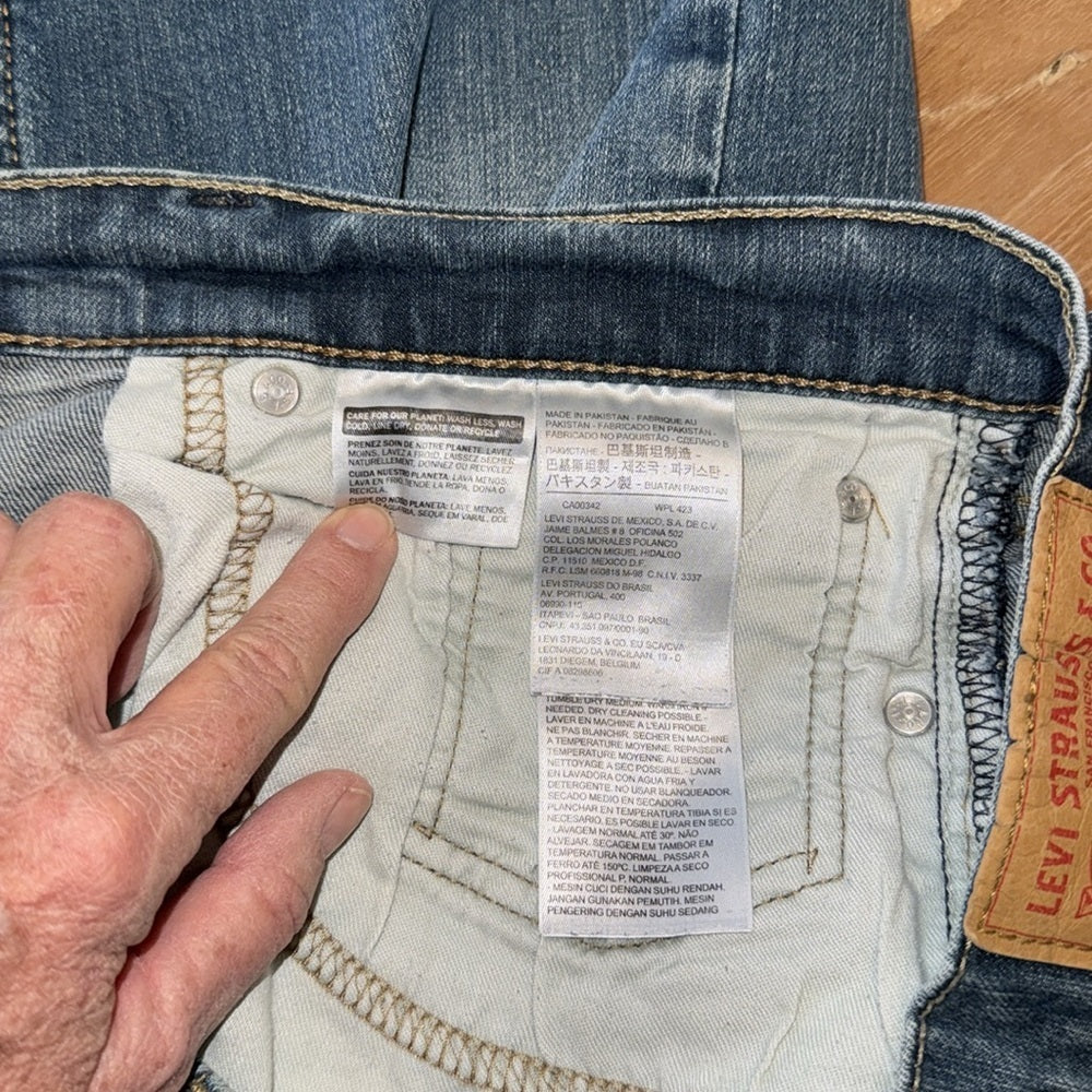 LEVI’S 559 Denim Blue Jeans, Size 33 x 34