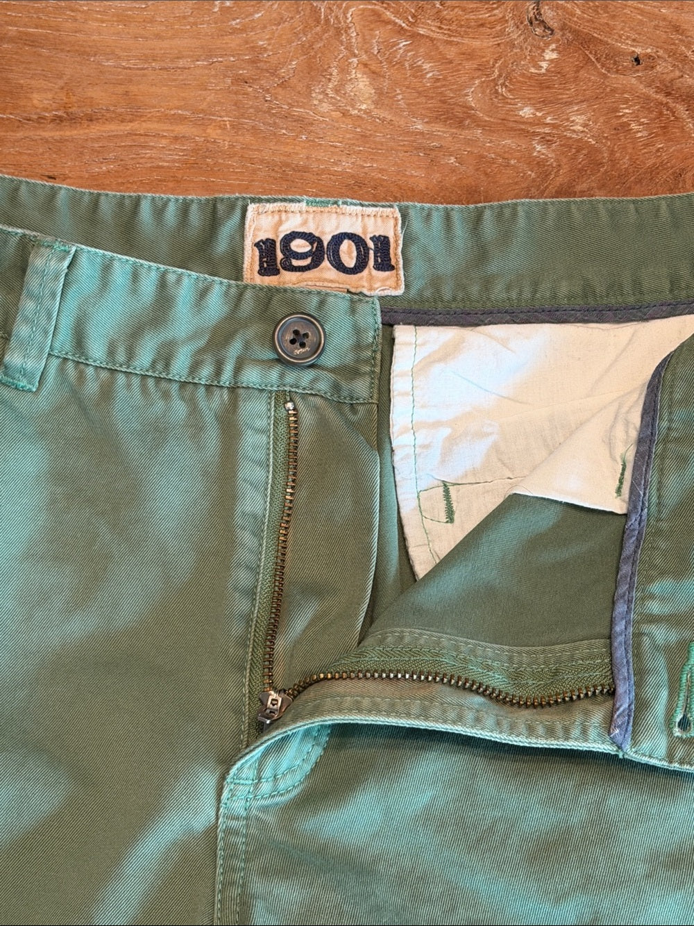 1901 Olive Green Slim Straight Chinos