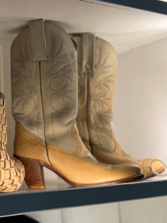 FRYE Vintage Two-Tone Leather Western Boots Tan Cream Cowboy Boots Size 9AA