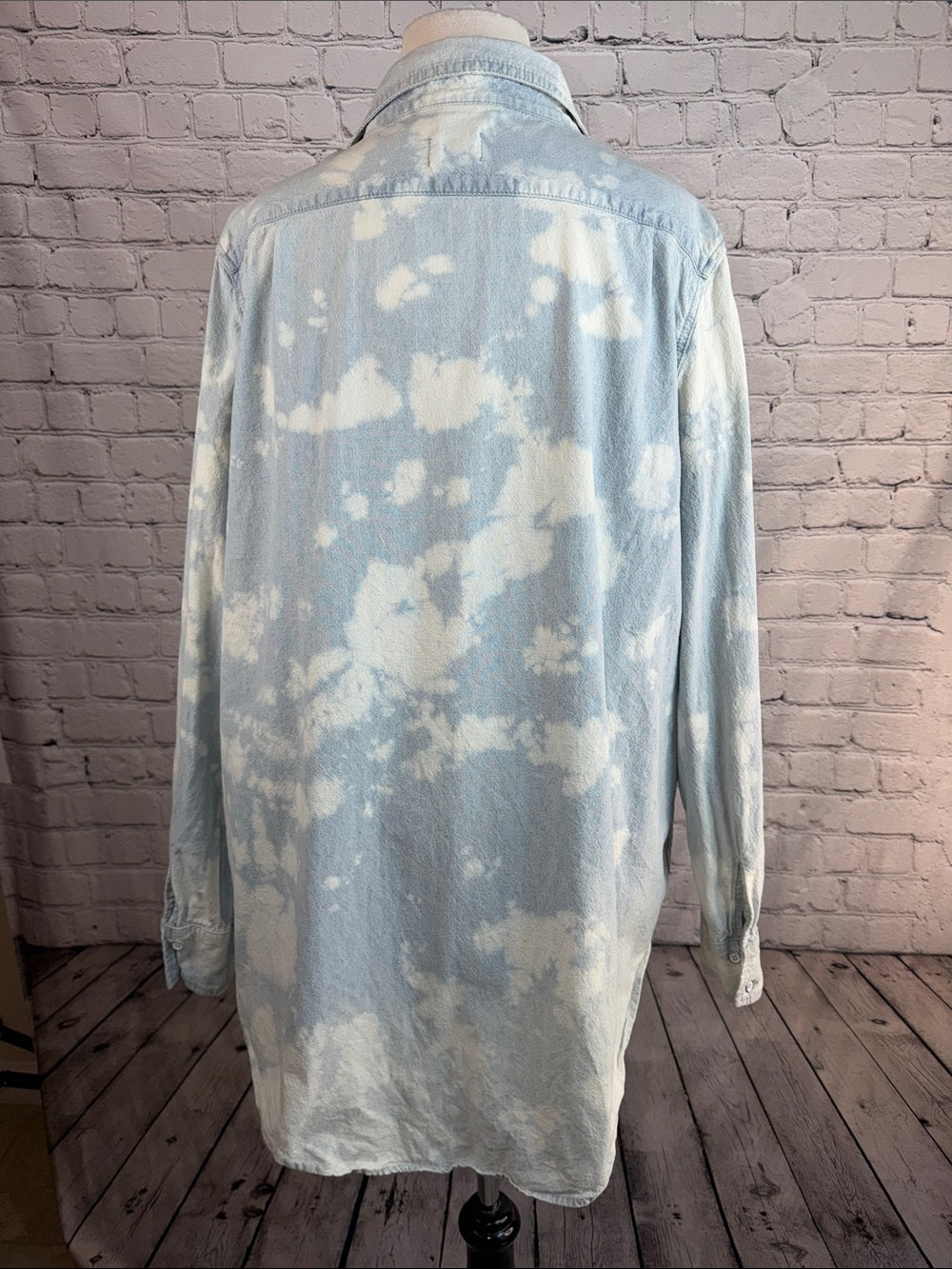 SUNDRY Light Wash Tie-Dye Button-Up Shirt - Cloudy Blue